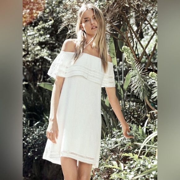 Aritzia Wilfred Emmie White off the Shoulder Dress - Picture 2 of 8